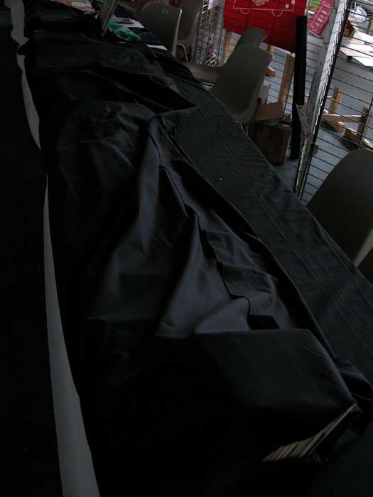 037
